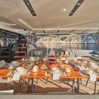 CHRISTAL MIO 80 - dining table