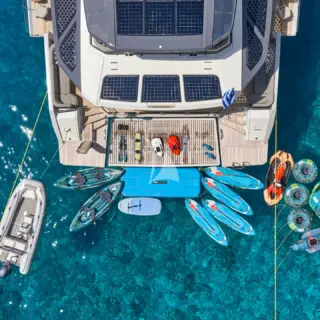 CHRISTAL MIO 80 - Water toys and platform