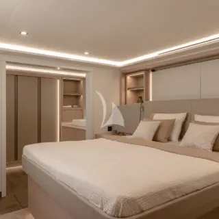Master cabin (sistership)