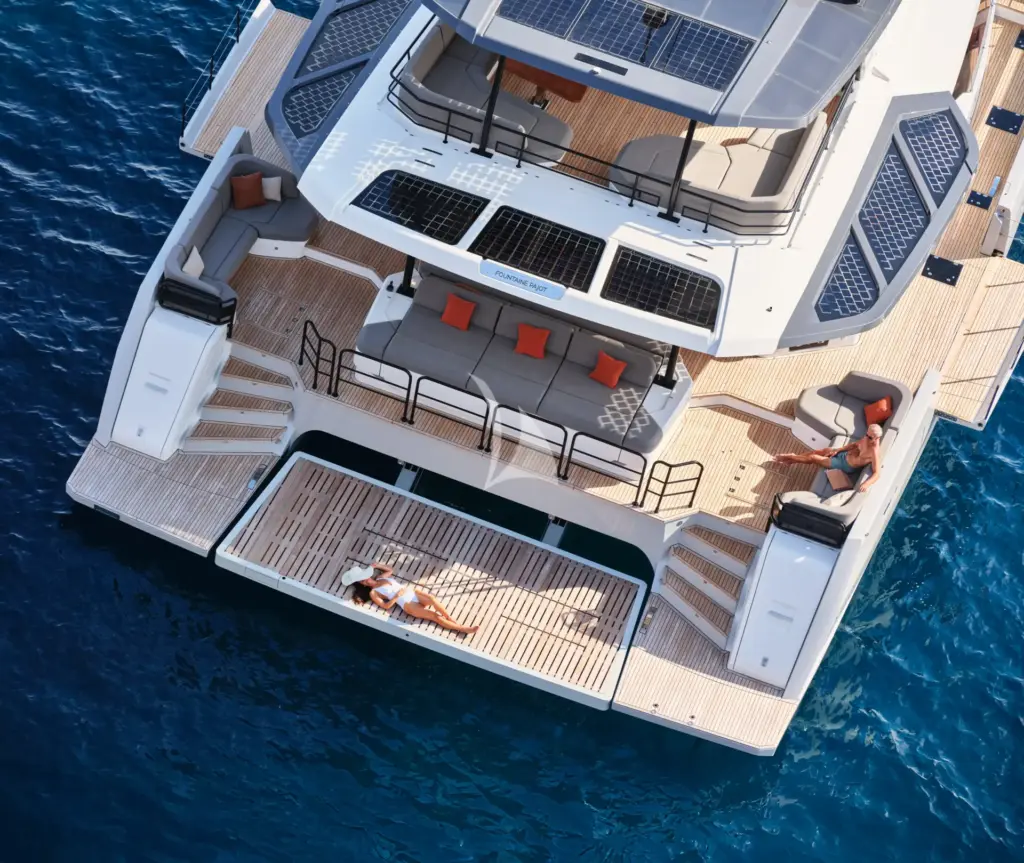 CHRISTAL MIO 80 - Aerial view beach club (sistership)