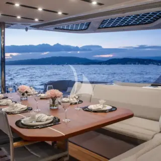 Aft deck (sistership)