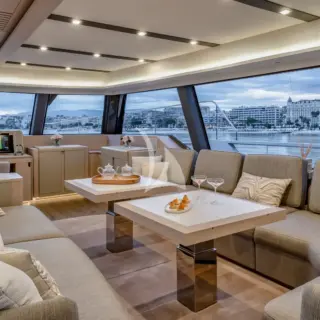 CHRISTAL MIO 80 - Interior Saloon (Sistership) 3