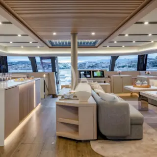 CHRISTAL MIO 80 - Interior Saloon (Sistership) 1