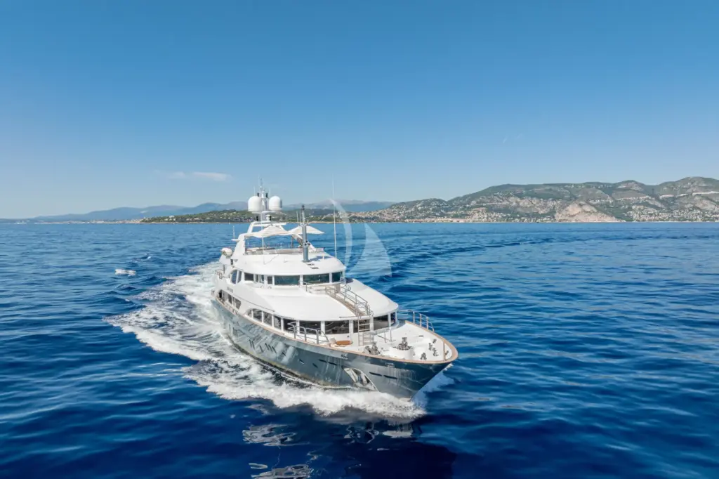 JUSTA DELIA underway