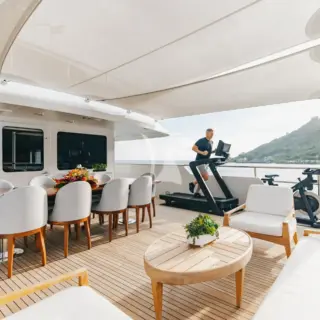 Bridge deck aft