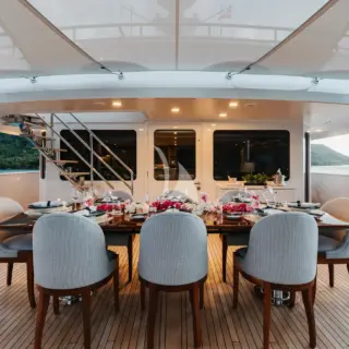 Bridge deck aft