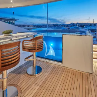 Sundeck bar
