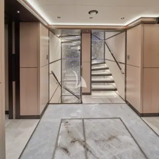 Guest foyer