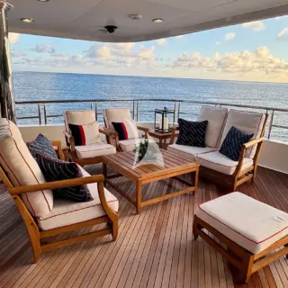 Bridge Deck Aft