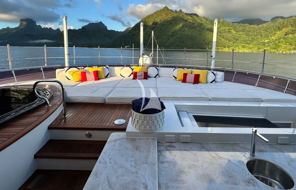 IRON BLONDE - Sun Deck Forward