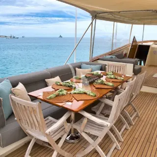 Sundeck Alfresco Dining