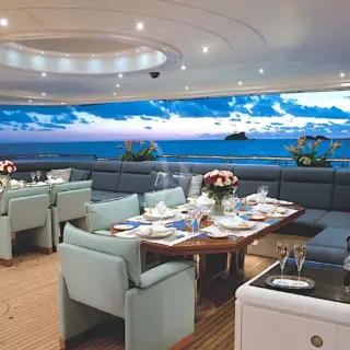 Main deck aft