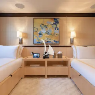Twin guest cabin