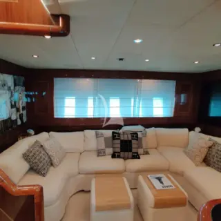 Elton II - Main Salon
