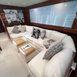 Elton II - Main Salon