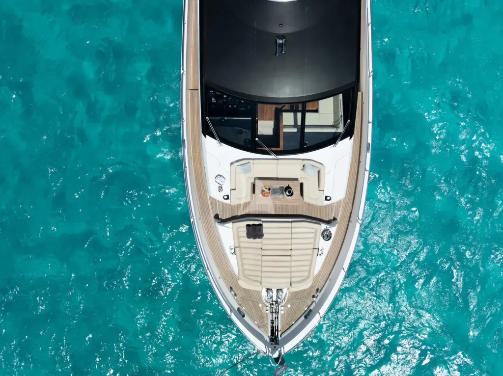 STARDUST OF MARY - Foredeck