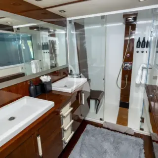 King Primary Stateroom En-suite