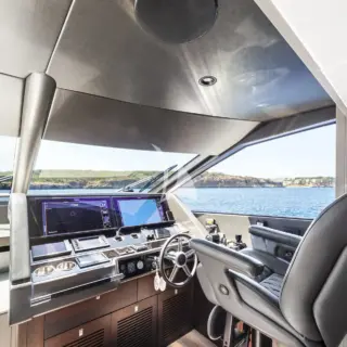 JUNIOR - Image 11
