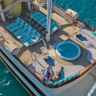 CASABLANCA jacuzzi and sunbeds