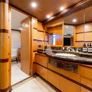 Primary Ensuite - Hers