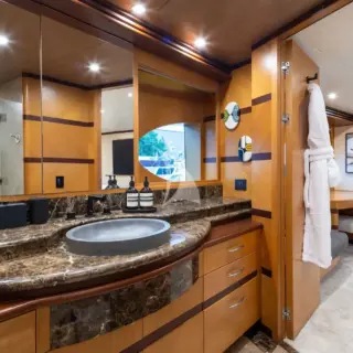 Primary Ensuite - His
