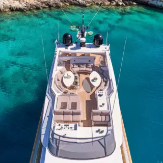 Upper deck