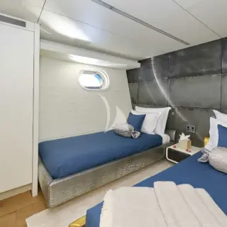 Twin cabin
