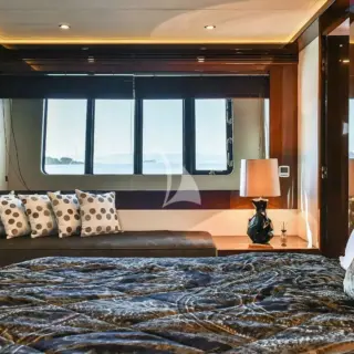 Double cabin