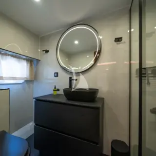 Allure E - Image 8