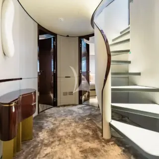 Lower deck