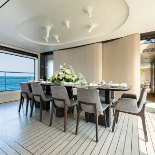 Main deck dining