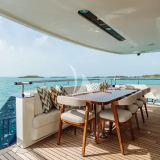 Main deck aft