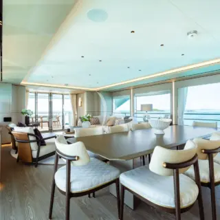 Main deck dining
