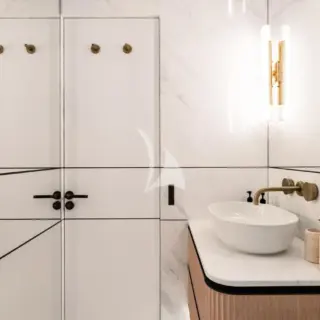 VIP guest bathroom en suite