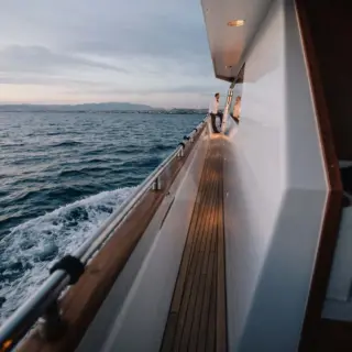 CARIÑO - External side