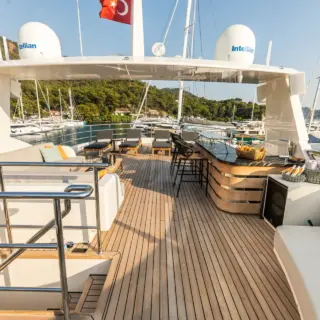 ZEEMAR - sun deck