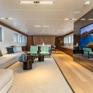 ZEEMAR -  main saloon TV
