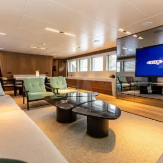 ZEEMAR - main saloon TV