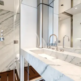 Master cabin en suite