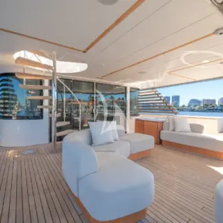 Main deck aft