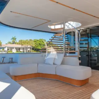 Main deck aft