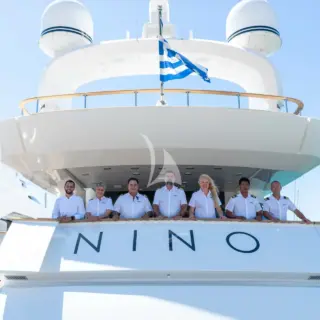 NINO - Crew