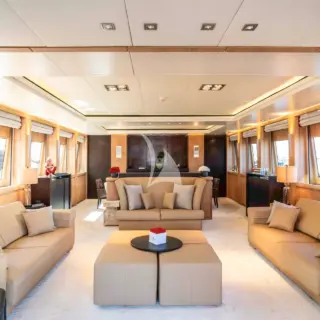 Main Deck - Salon