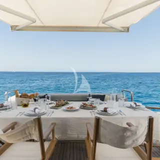 ALMAR II - Aft deck