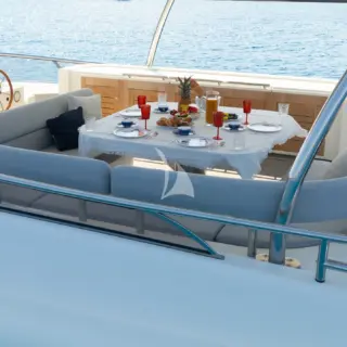 ALMAR II - Flybridge