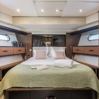ALMAR II - VIP cabin