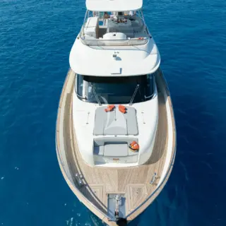 ALMAR II - Foredeck