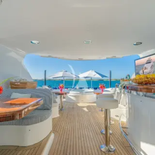 Sundeck Aft