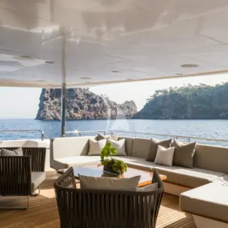Main deck aft seating area