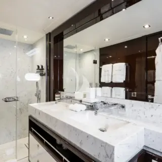 Double guest cabin en suite